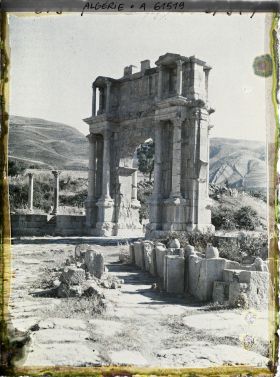 Image représentant L'Arc de Caracalla, vestiges de de la cité antique Cuicul