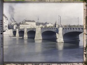 Image représentant Le Rhin et le pont du Milieu