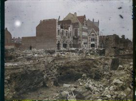 Image représentant France, Béthune, Nouvelles Maisons sur la Grande Place