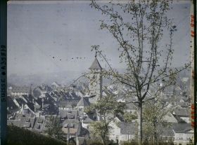 Image représentant Panorama sur Schaffhouse et l'église St. Johann depuis le Munot