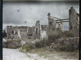 Image représentant France, Coucy le Château, Porte de Laon