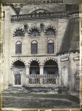 Image représentant la façade sud, (façade extérieure) de Selimiye Camii (Grande Mosquée)