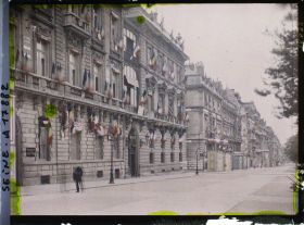 Image représentant Pavoisements sur l'avenue des Champs-Elysées, au niveau du n°138
