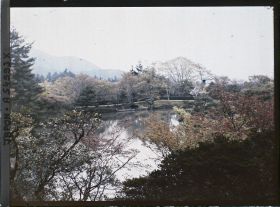 Image représentant Les jardins de la villa impériale Shugakuin Rikyû : l'étang Yokuryu