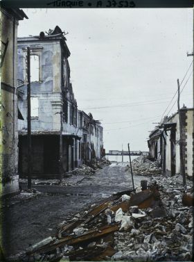 Image représentant Turquie, Smyrne, Un aspect de la Rue Parallèle