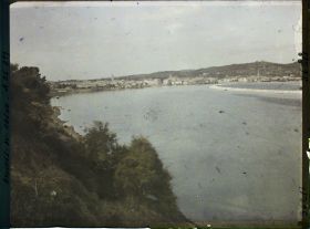 Image représentant Vue générale de la ville avec le canal de Marseille au Rhône