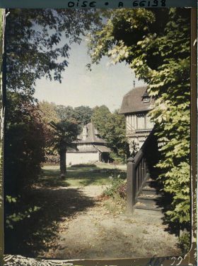 Image représentant Les communs du château des Fontaines : la "Maison normande"