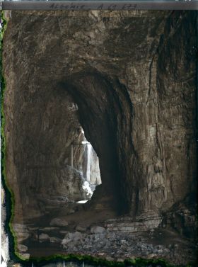 Image représentant Algérie, Constantine, Au fond des gorges, Parcours souterrain