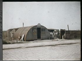 Image représentant France, Tilloy, Sur la route d'Arras, l'Estaminet reconstitué