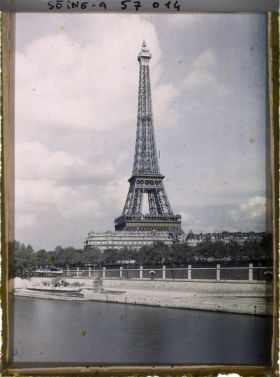 Image représentant La tour Eiffel prise depuis le viaduc de Passy