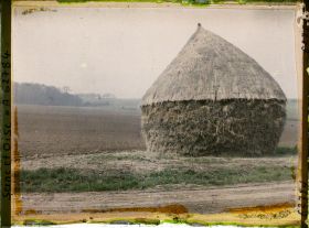 Image représentant Ile de France, Vallangoujard, Le même terrain labouré et ensemencé en betteraves