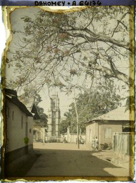 Image représentant Vue vers l'église de la mission catholique