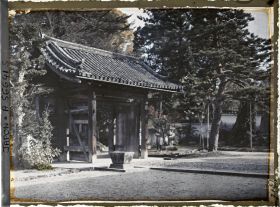 Image représentant Petite porte du temple Chion-in, monastère principal de la branche ouest de la secte bouddhique Jodo