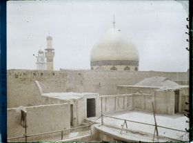 Image représentant Dômes et minarets de la mosquée funéraire d'Ali, gendre du prophète