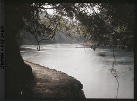 Image représentant Paysage en amont de la rivière Hozu