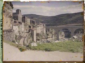 Image représentant L'angle du château et la vieille ville