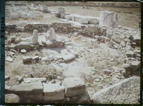 Image représentant Ossuaire Mycénien - Tombeaux des Vierges hyperboréennes, Compagnes d'Artémis