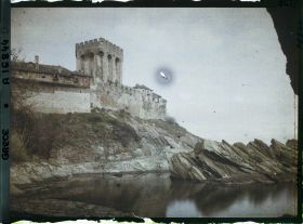 Image représentant L'arsenal du monastère de la Grande Laure