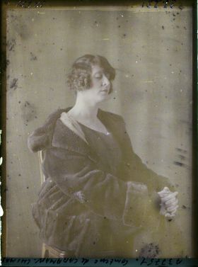 Image représentant La  https://musee-albert-kahn.s-museum.fr/home/NWQ2OTAwYzNmYjZlZTk1ZWQwODJmMjY4L2dlbmVyaWMtbm90aWNlLXRhYi9hdXRob3JpdHkvNjE3YTc5ZjVjZjhiODk2OGIzMzM3ZDIx/5d6900c3fb6ee95ed082f268/generic-notice-tab/authority/617a79ebcf8b8968b3336a28 Comtesse Hélène de Caraman