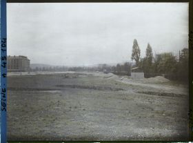 Image représentant L'emplacement des anciennes fortifications vers la porte de Molitor, en direction de la Seine