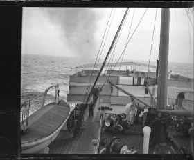 Image représentant Les ponts supérieurs et les passerelles de la partie arrière du bâteau