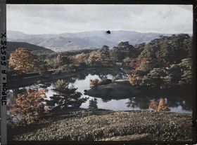 Image représentant Les jardins de la villa impériale Shugakuin Rikyû : l'étang Yokuryu et l'île Banshou