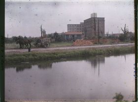 Image représentant France, Merville, Grand moulin reconstruit et Canal de la Lys