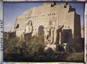 Image représentant Le VIIIe pylône de l'entrée du site de Karnak