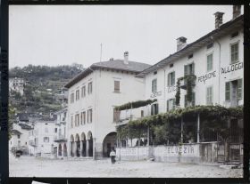 Image représentant Accords de Locarno, l'albergo (auberge) Elvezia sur les quais d'Ascona où eu lieu la rencontre entre Aristide Briand et Hans Luther