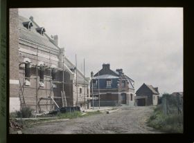 Image représentant France, Ecurie, Aspect de la rue centrale