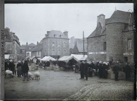 Image représentant Le marché du jeudi sur la place du Marchallac'h