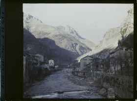 Image représentant La Roya traversant le village