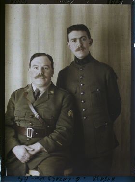 Image représentant Monsieur  https://musee-albert-kahn.s-museum.fr/home/NWQ2OTAwYzNmYjZlZTk1ZWQwODJmMjY4L2dlbmVyaWMtbm90aWNlLXRhYi9hdXRob3JpdHkvNjE3YTc5ZjVjZjhiODk2OGIzMzM3ZDIx/5d6900c3fb6ee95ed082f268/generic-notice-tab/authority/617a79ebcf8b8968b3337144 Gaston Lazard et  https://musee-albert-kahn.s-museum.fr/home/NWQ2OTAwYzNmYjZlZTk1ZWQwODJmMjY4L2dlbmVyaWMtbm90aWNlLXRhYi9hdXRob3JpdHkvNjE3YTc5ZjVjZjhiODk2OGIzMzM3ZDIx/5d6900c3fb6ee95ed082f268/generic-notice-tab/authority/617a79ebcf8b8968b3337145 son fils