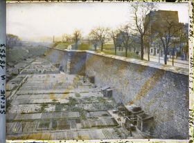 Image représentant Les jardins ouvriers aux pieds des fortifications, près de la porte du Point-du-Jour