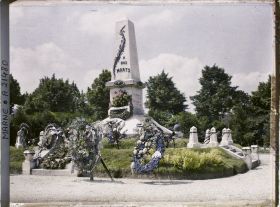 Image représentant France, Chalons s/Marne, Monument aux morts