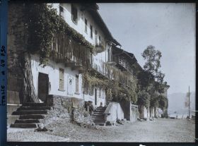 Image représentant Ecole et habitations sur l'île des Pêcheurs (isola dei Pescatori)