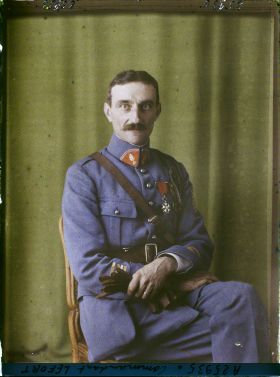 Image représentant Le  https://musee-albert-kahn.s-museum.fr/home/NWQ2OTAwYzNmYjZlZTk1ZWQwODJmMjY4L2dlbmVyaWMtbm90aWNlLXRhYi9hdXRob3JpdHkvNjE3YTc5ZjVjZjhiODk2OGIzMzM3ZDIx/5d6900c3fb6ee95ed082f268/generic-notice-tab/authority/617a79ebcf8b8968b3337162 commandant Lefort