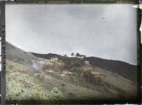 Image représentant La station d'altitude Ngan-toan (" Cascade d'argent ") du massif du Tam-dao (" Trois Sommets ")