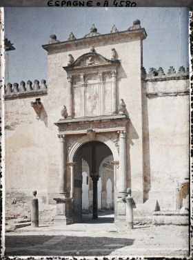 Image représentant Espagne, Cordoue, Cathédrale (Sta Catalina) Porte latérale