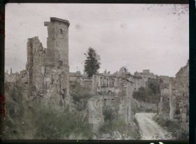 Image représentant France, Ruines à Coucy