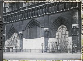 Image représentant Portails de Notre-Dame de Paris protégée contre les bombardements