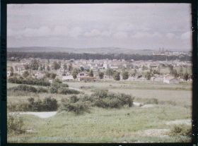 Image représentant France, Verdun, La Ville, vue prise vers l'Ouest de la voie ferrée de Verdun à Metz