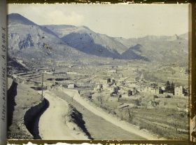 Image représentant Vue panoramique sur le village de Sospel, ses cultures et son environnement