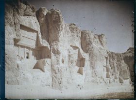 Image représentant Ensemble de tombeaux des souverains achéménides et bas-reliefs sassanides