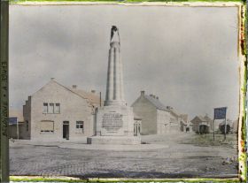 Image représentant Belgique, Poelcapelle, La Grande Place du Village