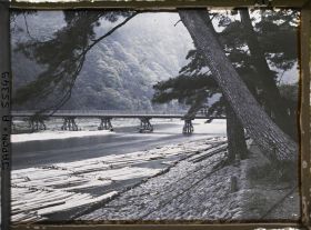 Image représentant Pont Togetsukyô et flottage du bois sur la rivière Hozugawa