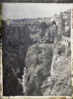 Image représentant Les gorges du Rhummei