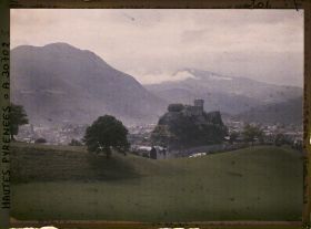 Image représentant France, Lourdes, Panorama sur le Château et le Pic de Ger