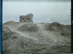 Image représentant Le lion, masse de basalte probablement un trophée, de provenance inconnue