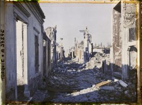 Image représentant Quartier arménien. (Rue du petit Boulevard), en ruines